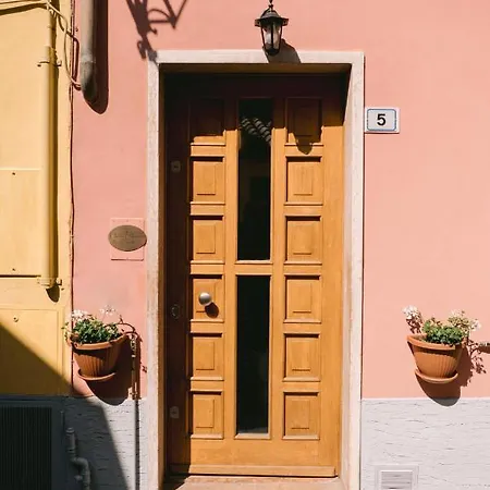 Konukevi Casa Cavour Garda (Verona)
